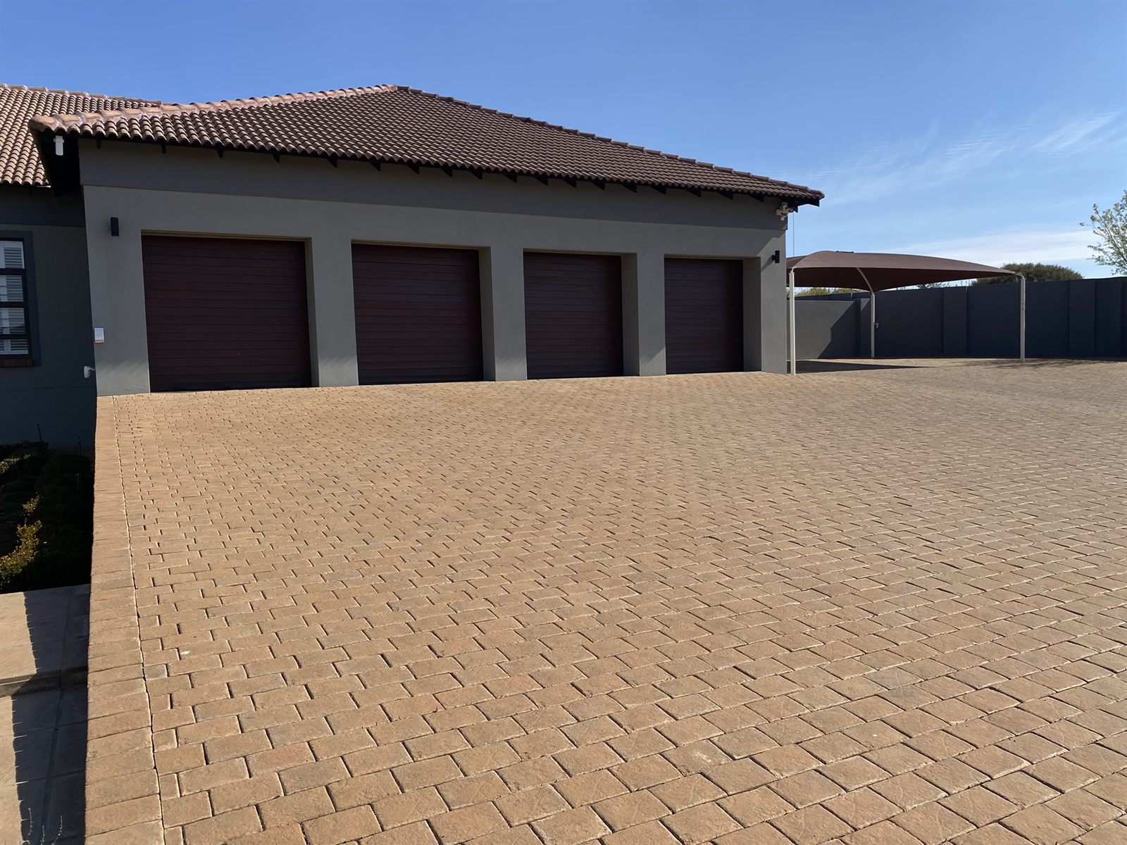 The Villa garages and covered parking at 2nd Cozy Corner Woodland Hills